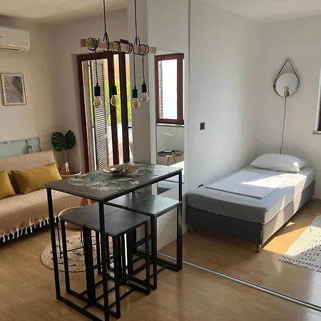 Sara Apartament Brela